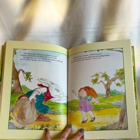 Cabbage Patch‎ Kids Book The Shyest Kid in the Patch 1984 Mint Hardcover - Picture 5 of 9